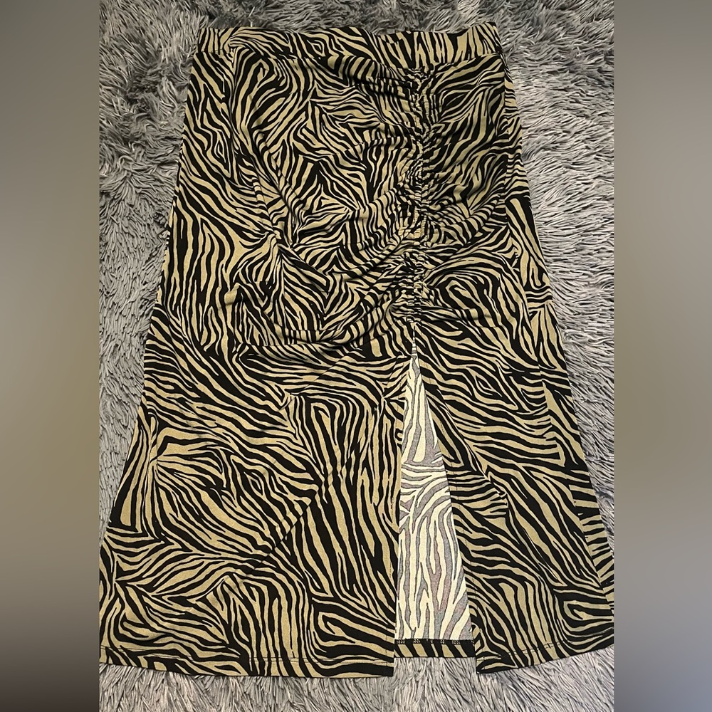 Michael Kors Green and black tiger slit skirt